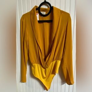NWT NORDSTROM BRAND WRAP BODY SUIT SIZE SMALL IN MUSTARD